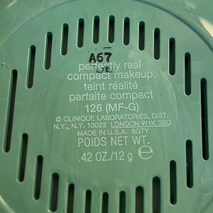 Clinique Perfectly Real Compact Makeup 126 NEW discontinued